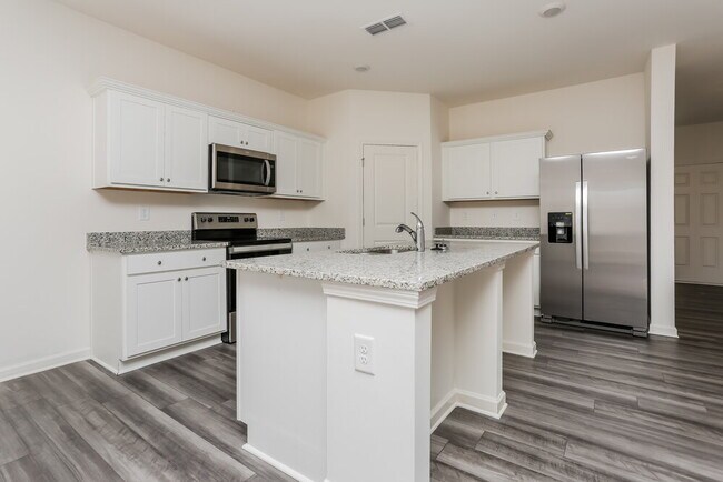 Building Photo - 435 Knightsbridge Ln