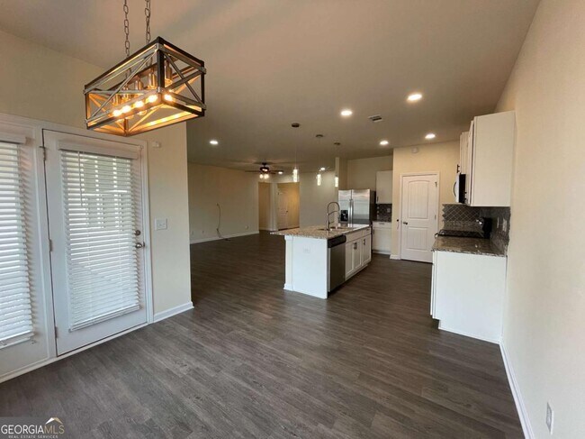 Building Photo - 78 Rapps Ave