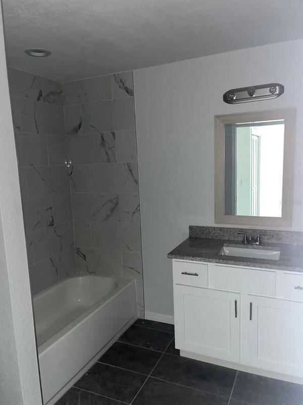 Building Photo - 1740 Magnolia St