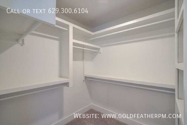 Building Photo - 2224 24th Ave N