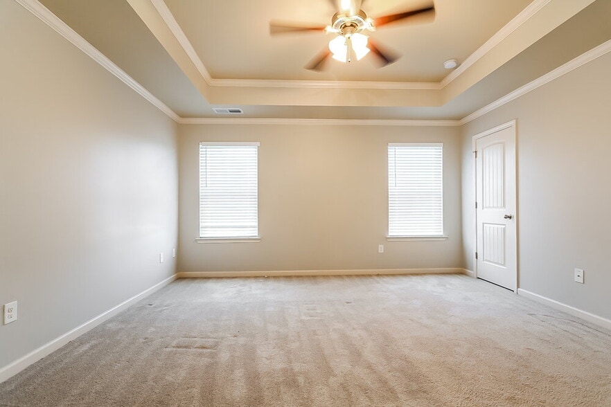 Building Photo - 494 Lobdale Falls Dr