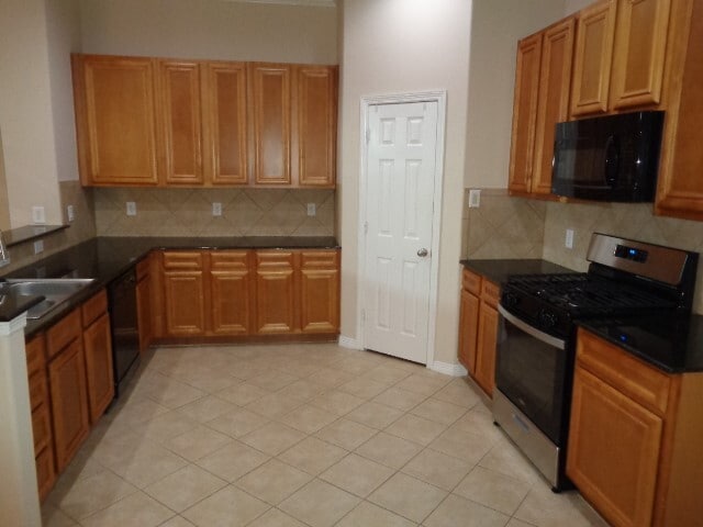 Building Photo - 919 Sweet Pine Dr