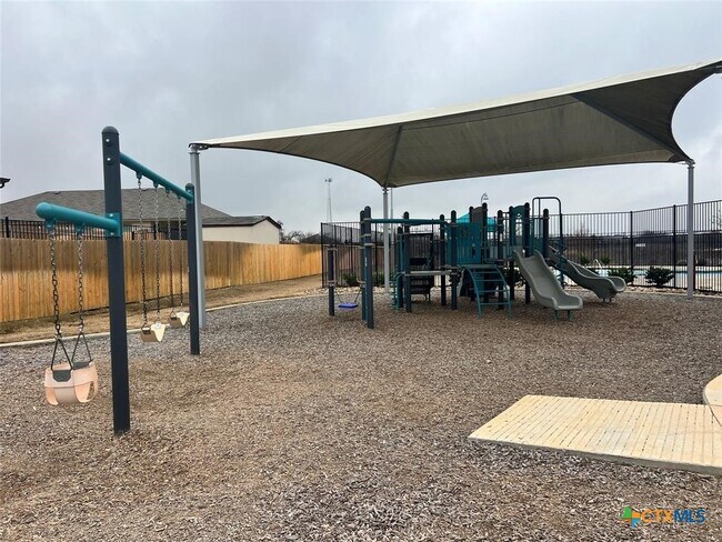 Building Photo - 132 Ragnar Dr