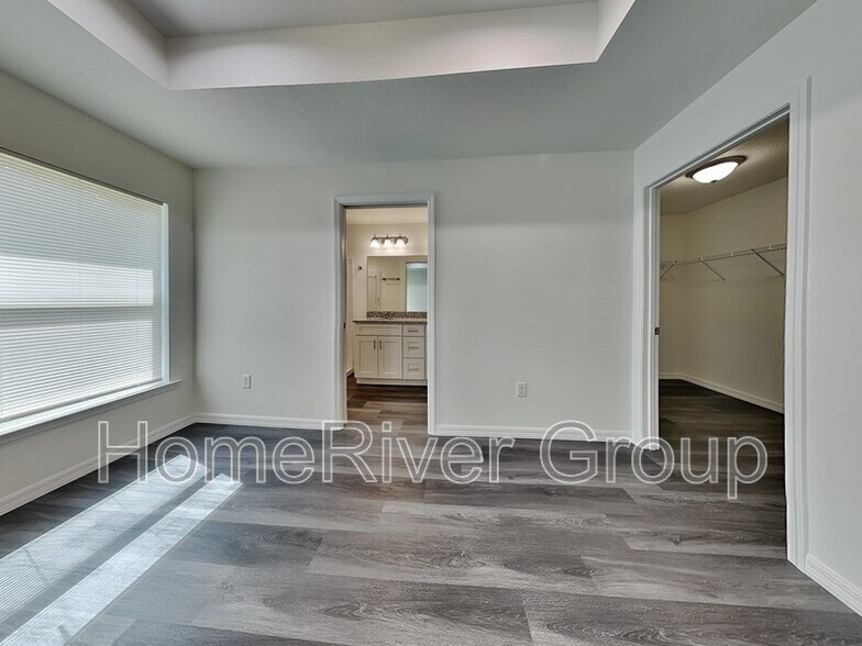 Building Photo - 129 Redwood Rd