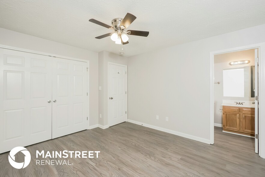 Building Photo - 806 Tin Dor Way