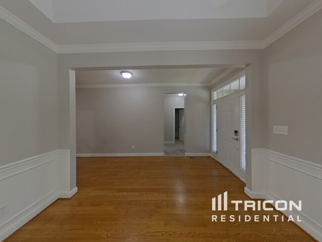 Building Photo - 8721 Magnolia Estates Dr