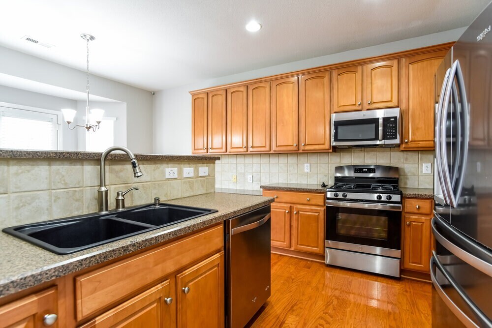 Building Photo - 13509 Quiet Stream Ct
