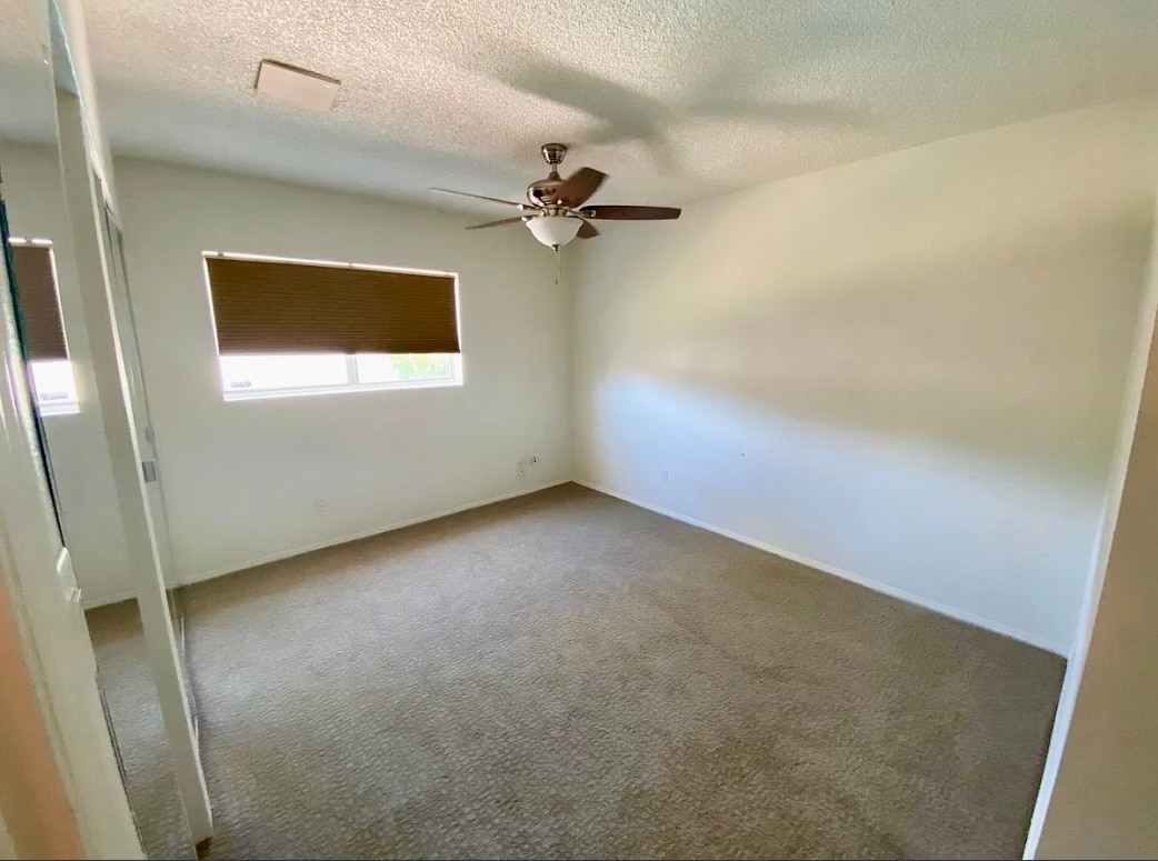 Building Photo - 984 N 85th Pl