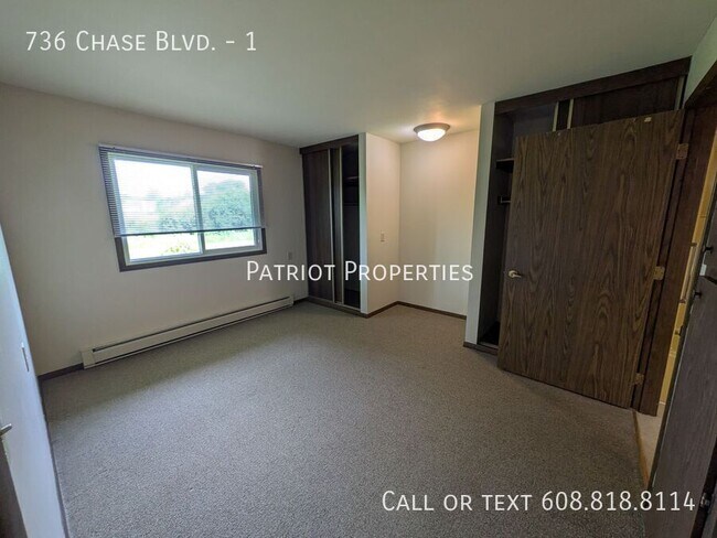 Building Photo - 736 Chase Blvd
