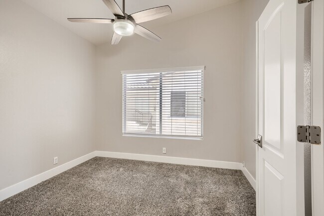 Building Photo - Discover this spacious and well-appointed 2-bedroom + office/den, 2-bath condo located in the hig...