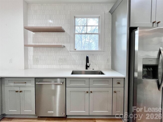 Building Photo - 614 West Blvd