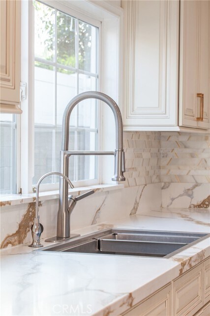 Building Photo - 9502 Laurel Canyon Blvd