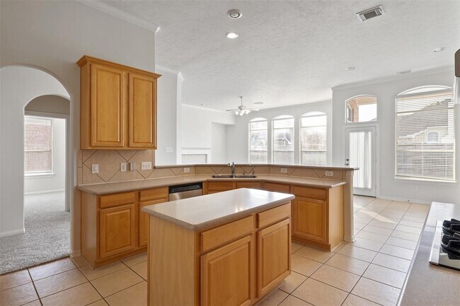 Building Photo - 2126 Fortuna Bella Dr