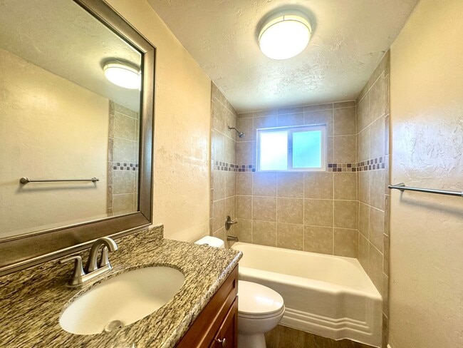 Building Photo - Desert Club Apartments