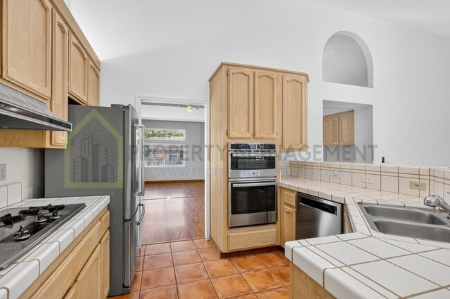 Building Photo - Beautiful 3-Bedroom Home with Pool in Elk ...