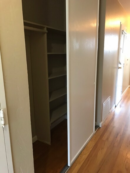 Building Photo - 88 Linden Ave