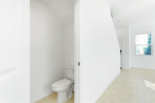 Building Photo - 2987 Skyline Lp