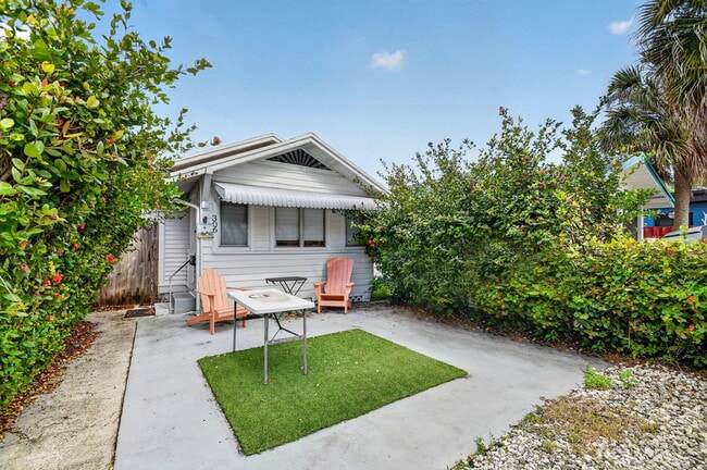 Building Photo - 306 N J St