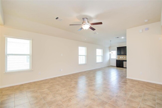 Building Photo - 2131 Tandy Park Way
