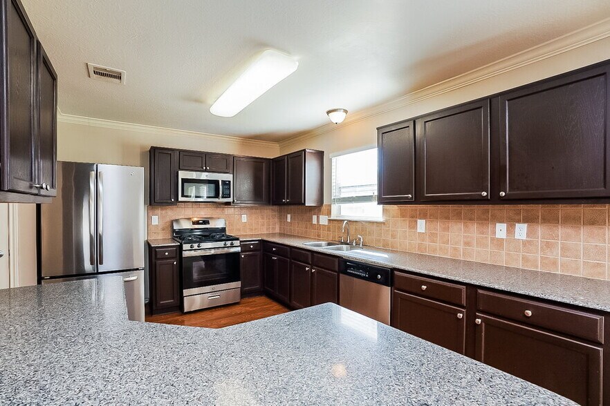 Building Photo - 18215 Rexine Ln