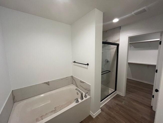 Building Photo - BRAND-NEW 3-bedroom, 2-bath, 3-car garage ...
