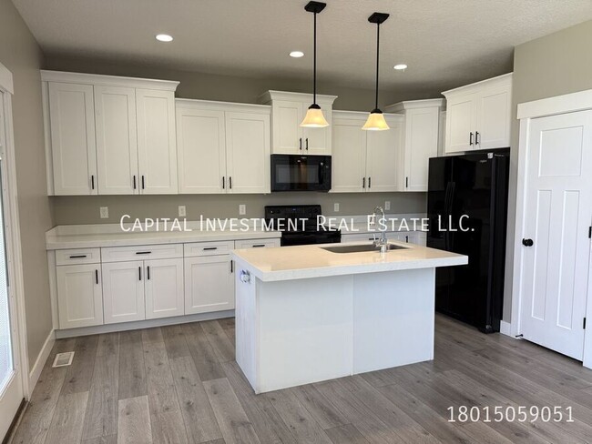 Building Photo - 2774 Lacewood Dr