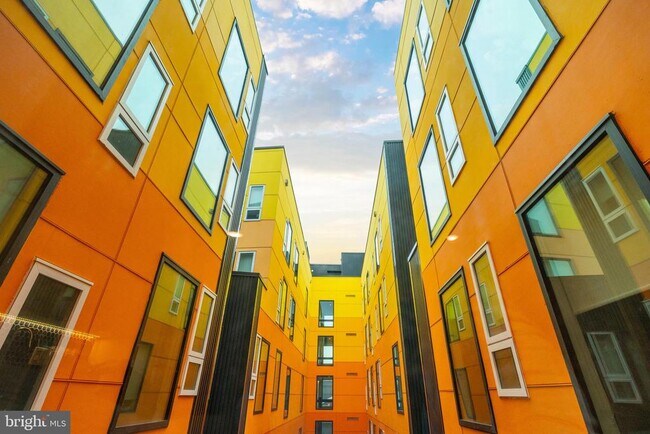 Building Photo - 1131-39 N Front St