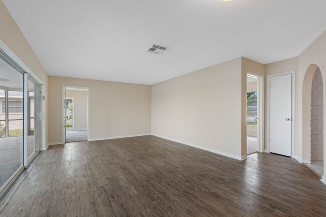 Building Photo - Sailboat-Ready Waterfront Home with Specta...