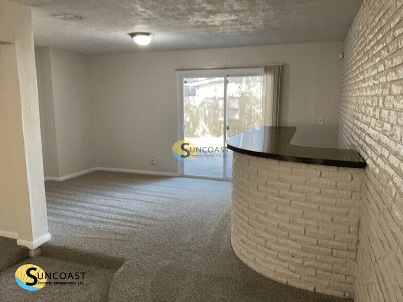 Building Photo - 4805 Locksley Ave