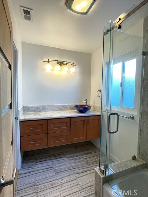 Building Photo - 6326 Villa Rosa Dr