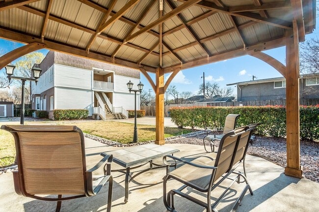 Building Photo - 4719 Junius St