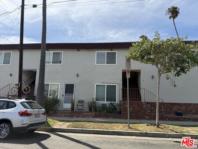Building Photo - 2106 Pisani Pl