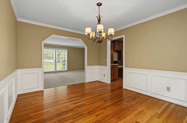 Building Photo - Spacious 4-Bed Oasis with Basement in Cary