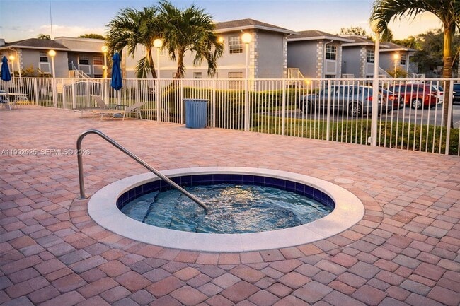 Building Photo - 422 NE 210th Cir Terrace