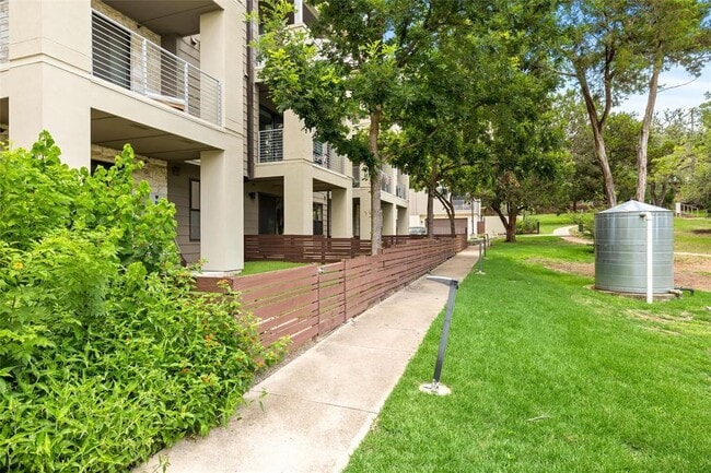 Building Photo - 2804 Treble Ln