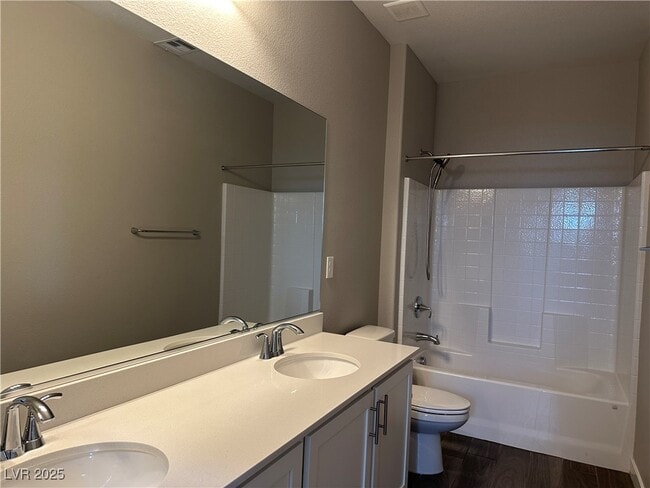 Building Photo - 111 Verde Rosa Dr