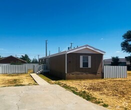 Building Photo - Elegant 3-Bed, 2-Bath Home for Rent: Move-...