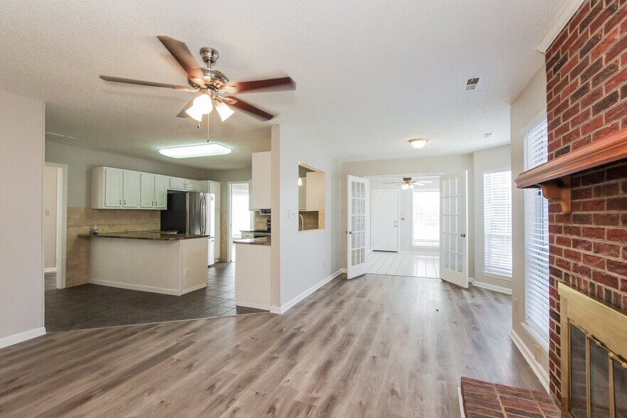 Building Photo - 13809 Walkers Creek Dr