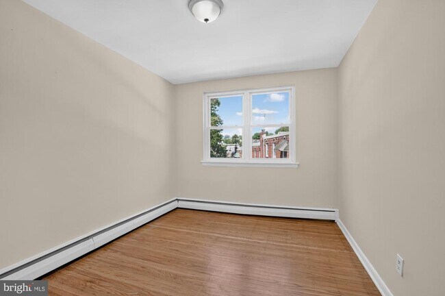 Building Photo - 5990 Henry Ave