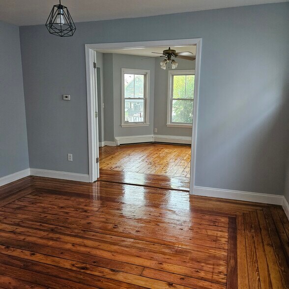 Building Photo - 48 Pembroke Ave