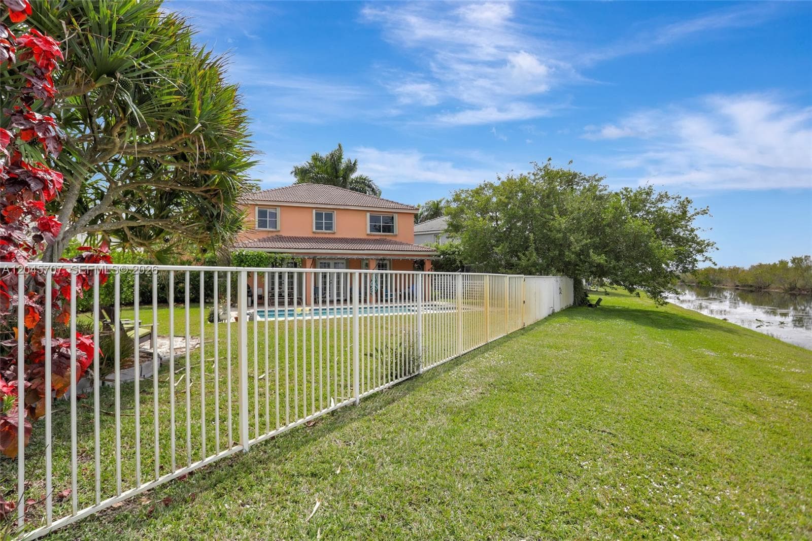 Building Photo - 1653 Winterberry Ln
