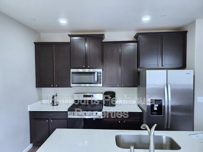 Building Photo - 4785 Driftwood St