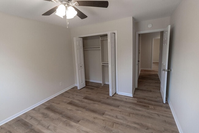 Building Photo - 1916 Mirtle Grove Ct