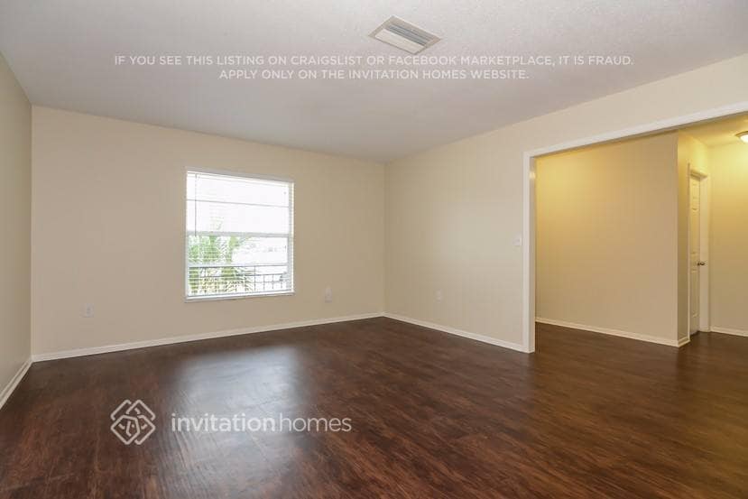 Building Photo - 3810 17th Ave Dr W