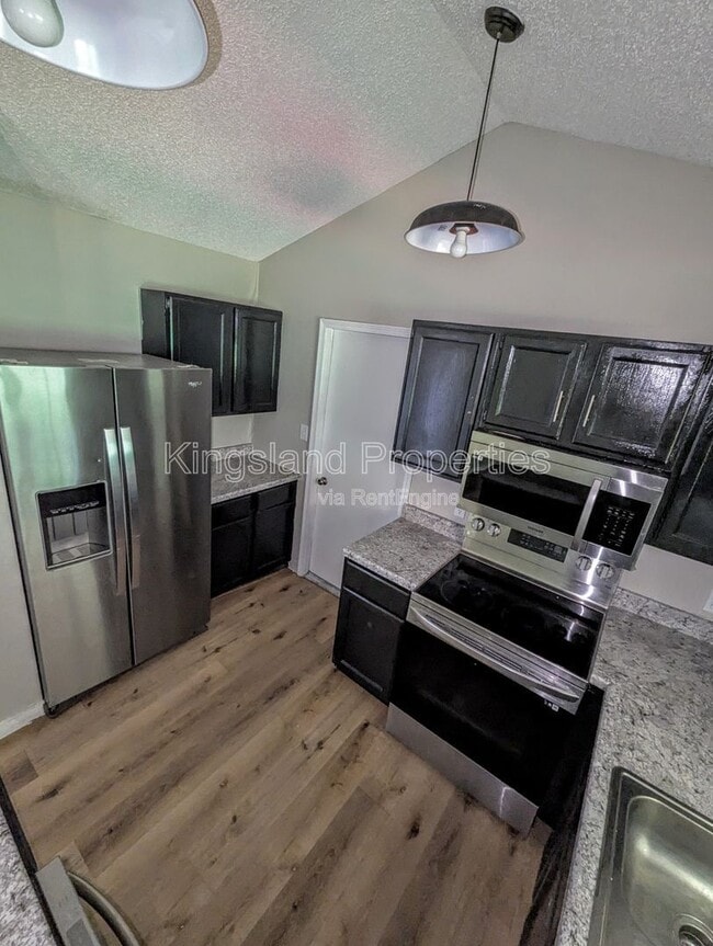 Building Photo - 2217 Wendy Way Dr