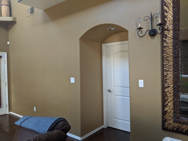 Building Photo - 4310 Capistrano Ave