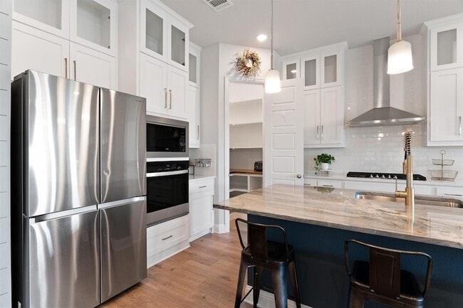 Building Photo - 7309 Sunset Blvd