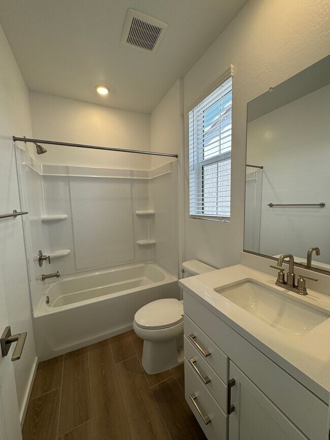 Building Photo - 3 BEDROOM NEW BUILD IN NORTERRA UNION PARK