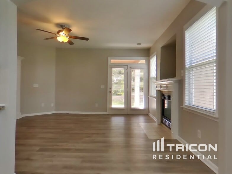 Building Photo - 9106 Valleyview Ct