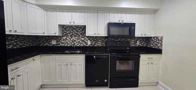 Building Photo - 8883 Rusland Ct